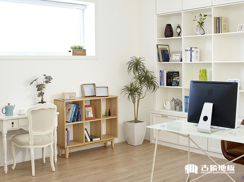 检查木地板板面缝隙度