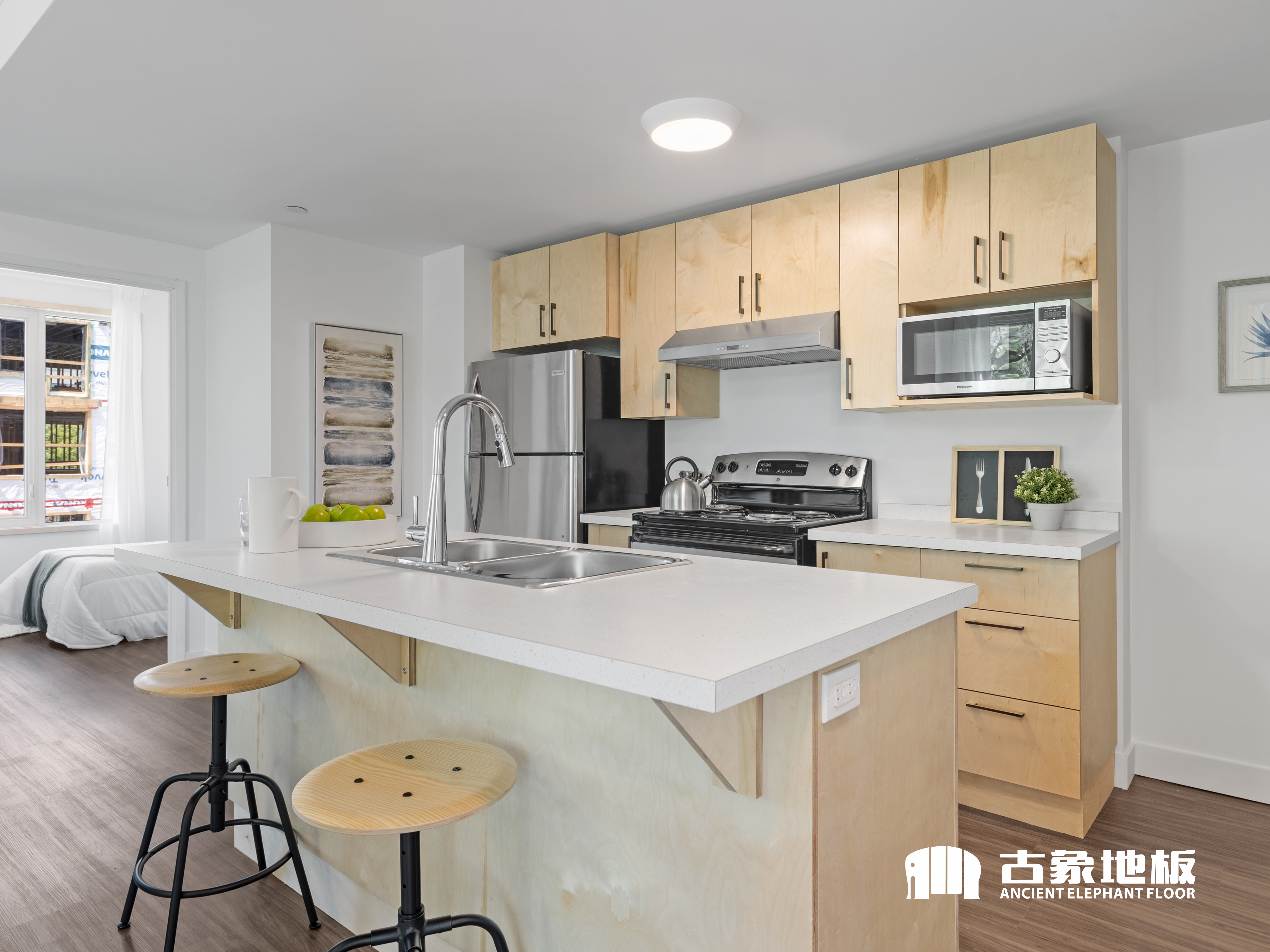 家庭装修地面铺瓷砖还是木地板好