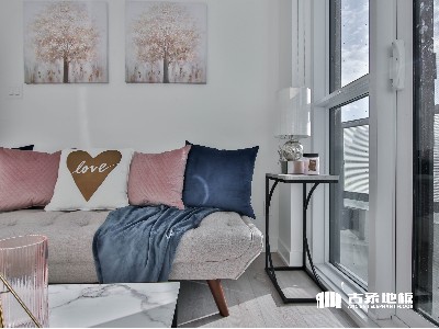 实木地板上的漆膜有什么作用呢