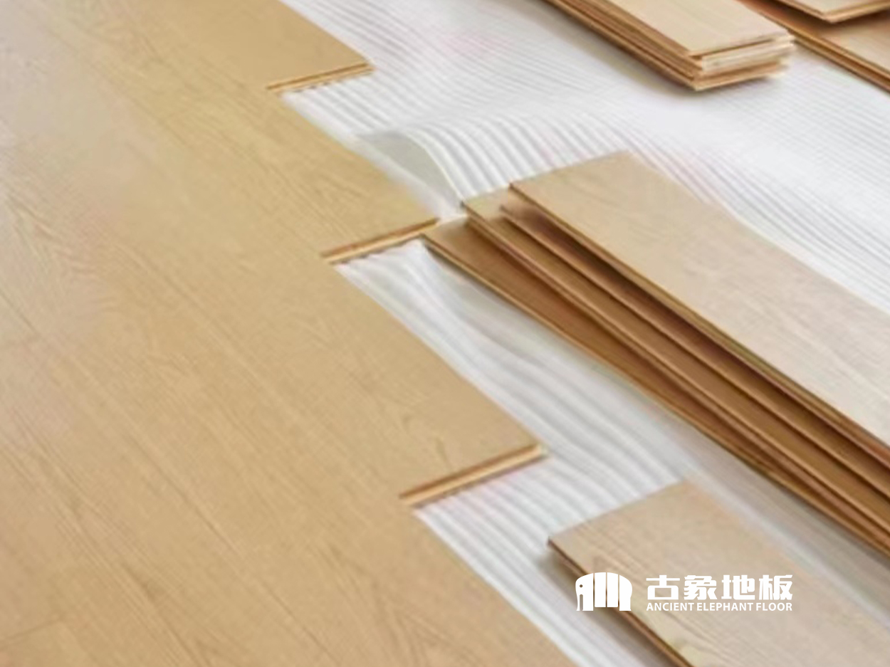 木地板厂家铺装VS找人铺装谁更好