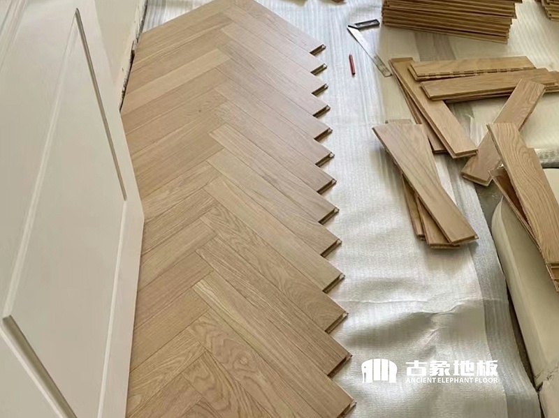 木地板厂家铺装