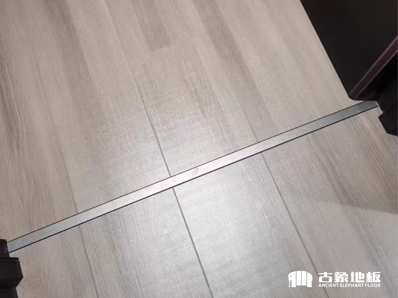 铺强化地板不装扣条可以吗