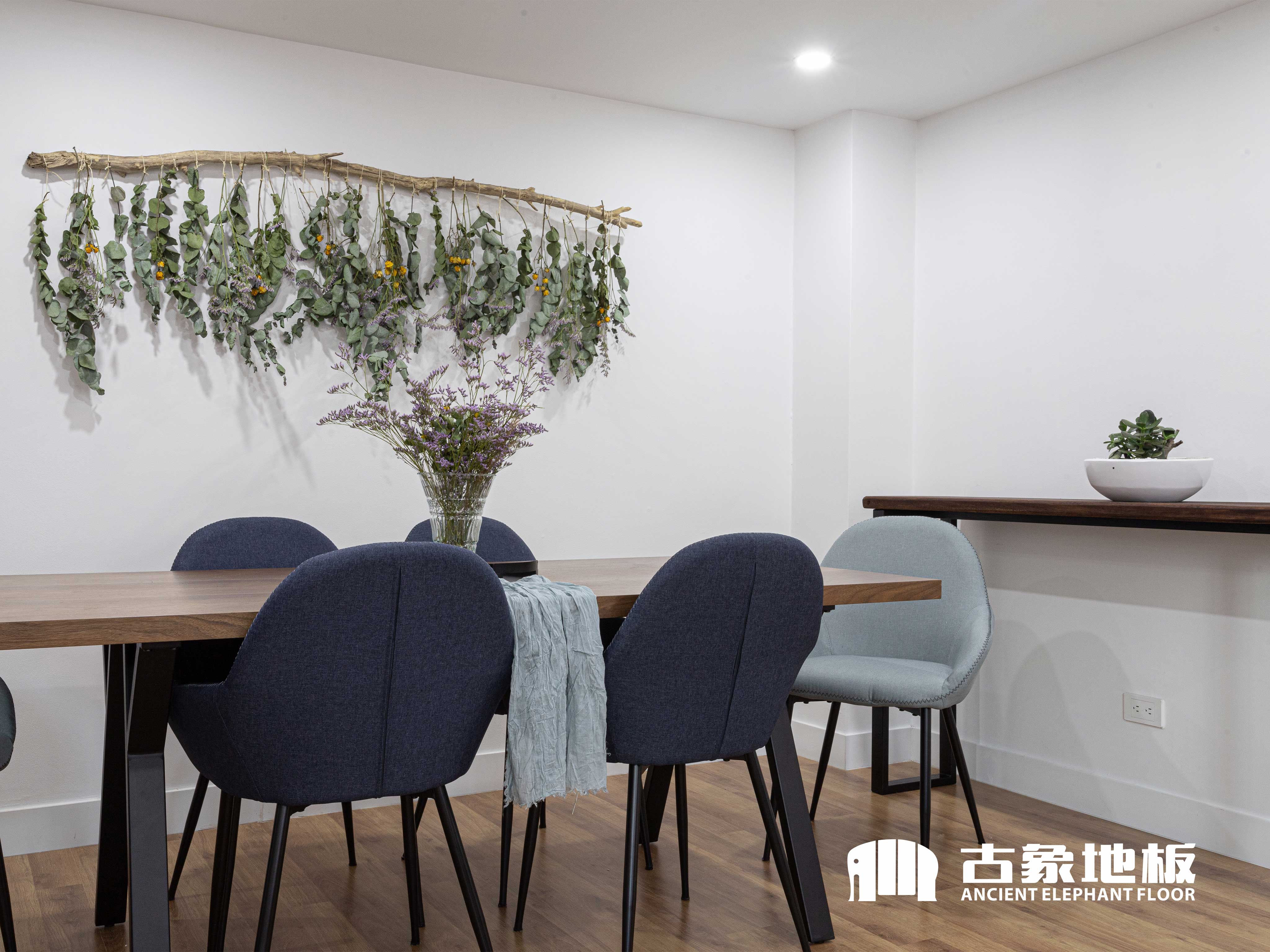 旧房改造时瓷砖上铺木地板的方法与注意事项