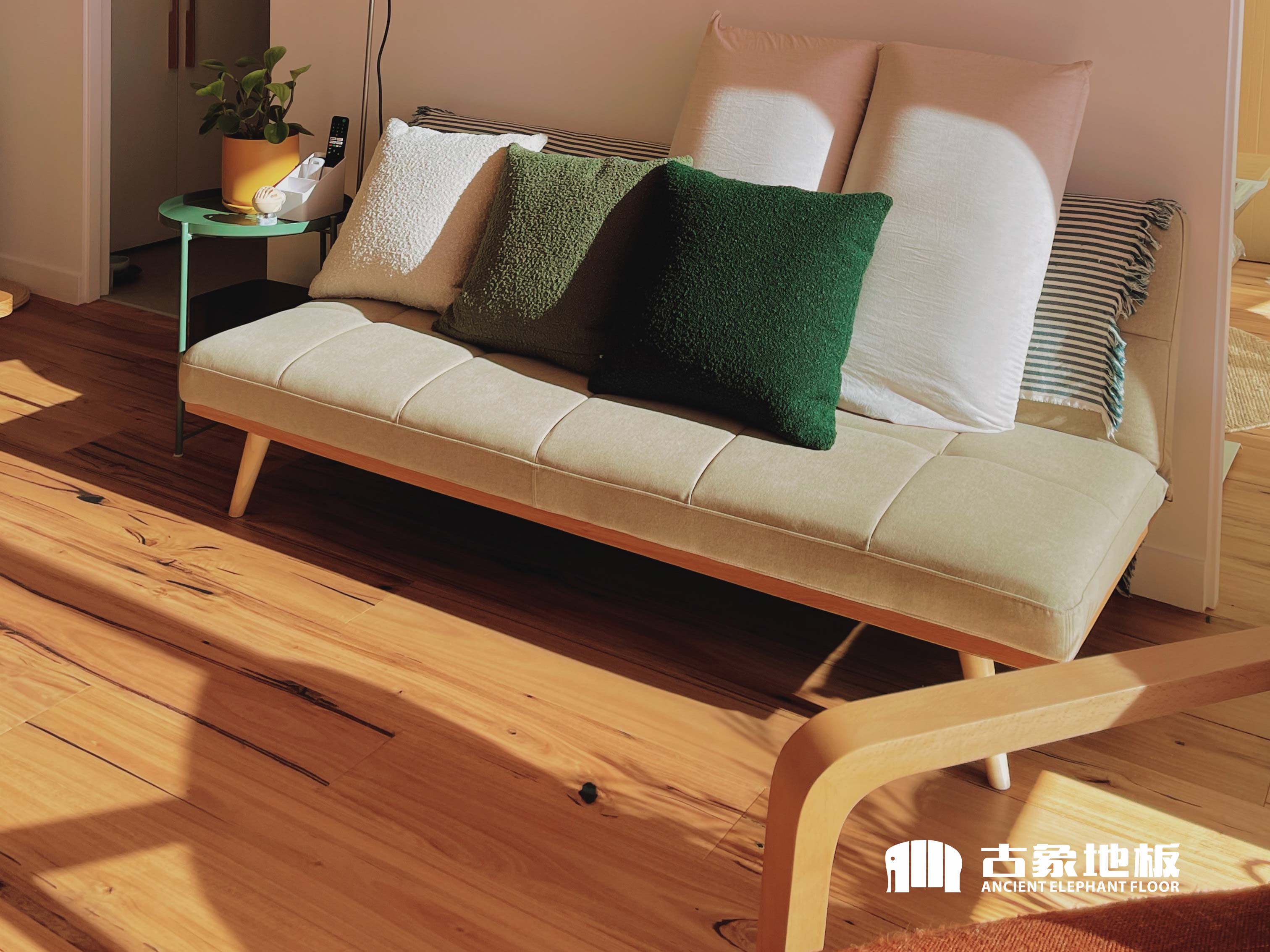 零醛强化地板贵在哪