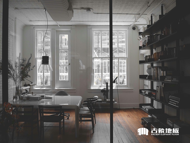 木地板变黑原因