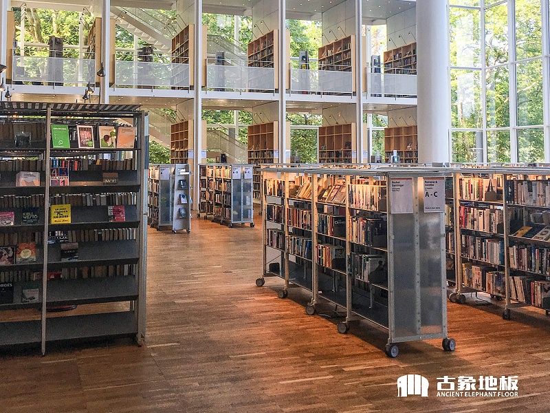 图书馆地板
