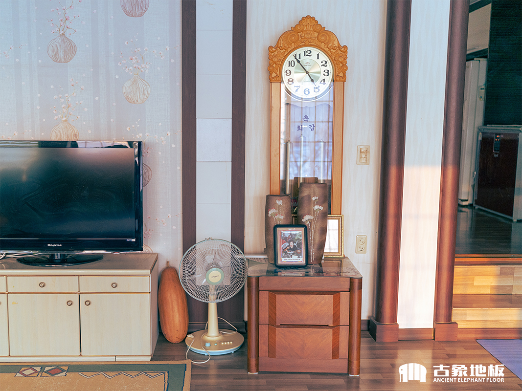 实木地板旧了可以这样处理