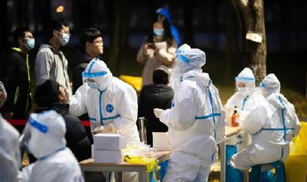 奔赴一线的战士们