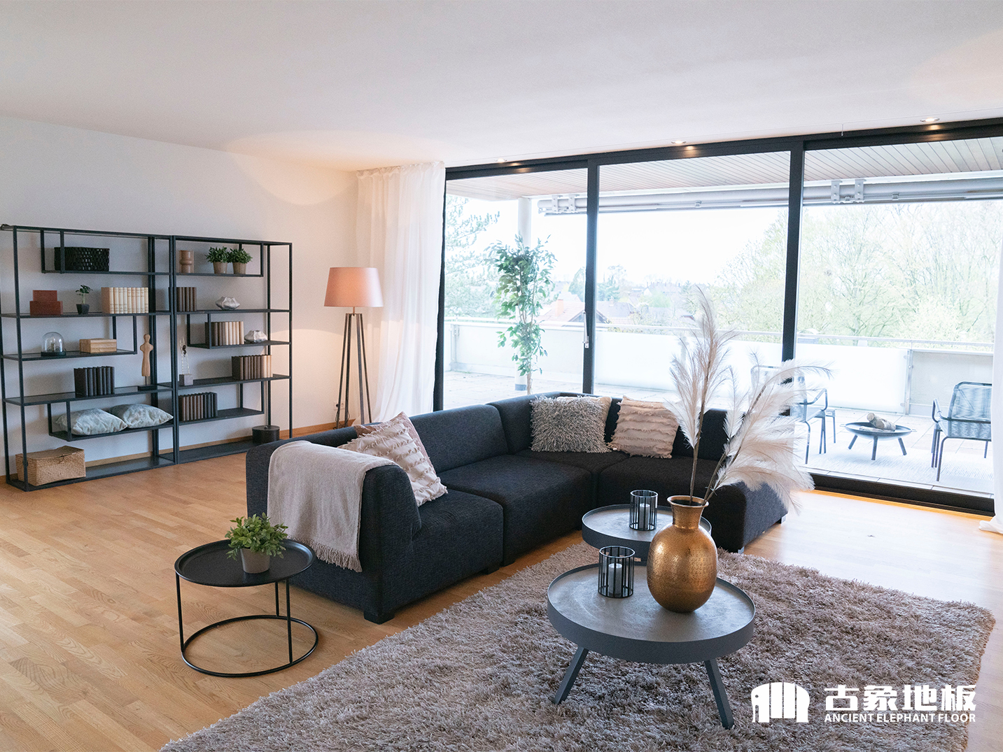 梅雨季节实木地板受潮怎么办