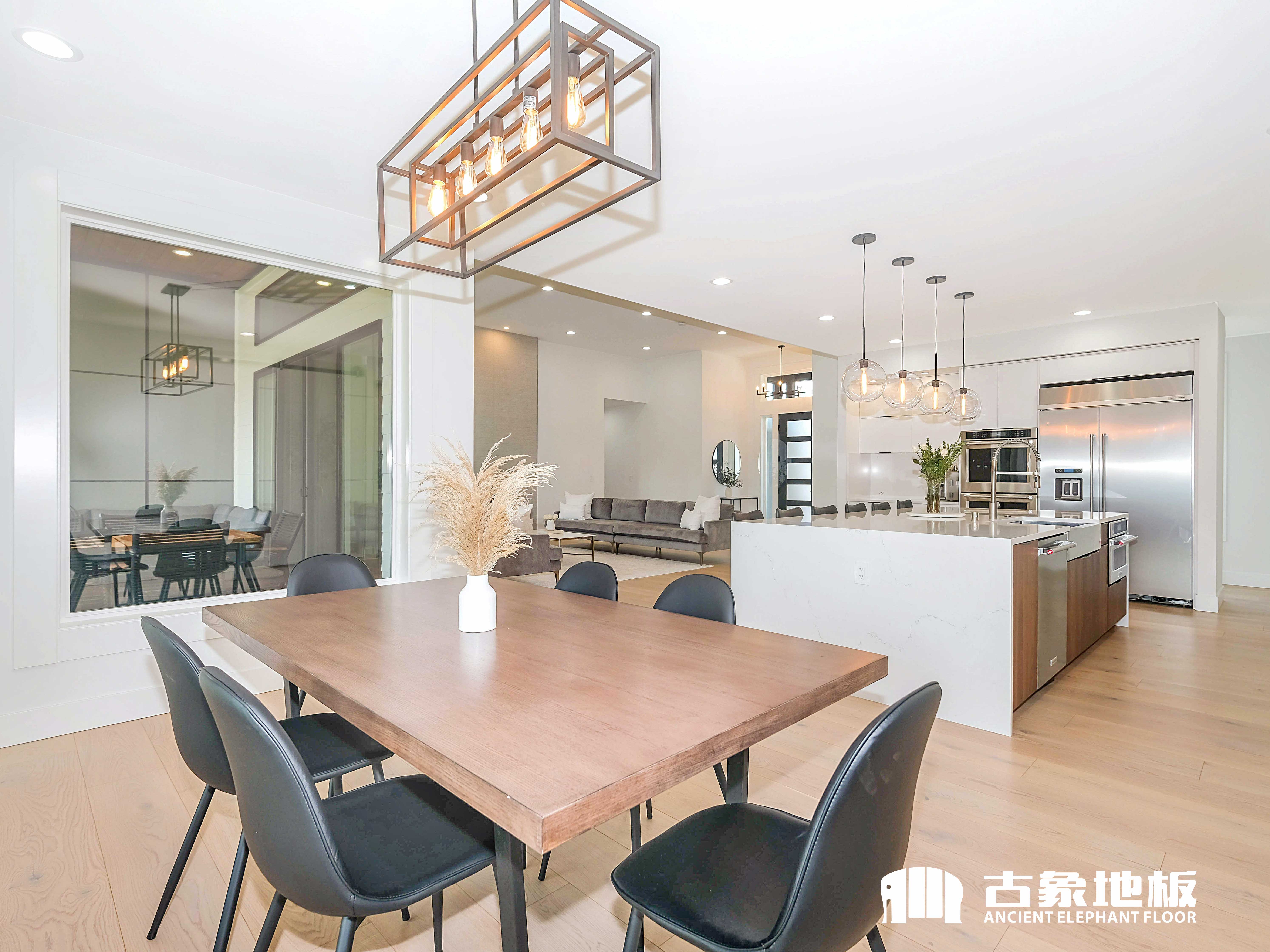 如何做好春季强化地板防潮工作