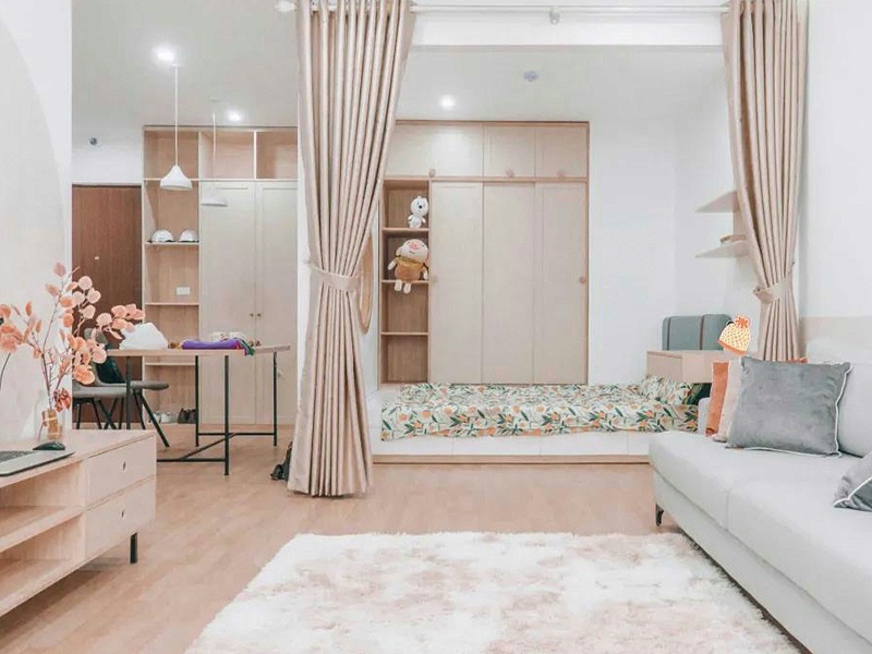 暖枫木色的各类木质家具