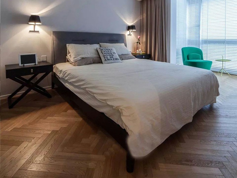 卧室人字拼多层实木地板