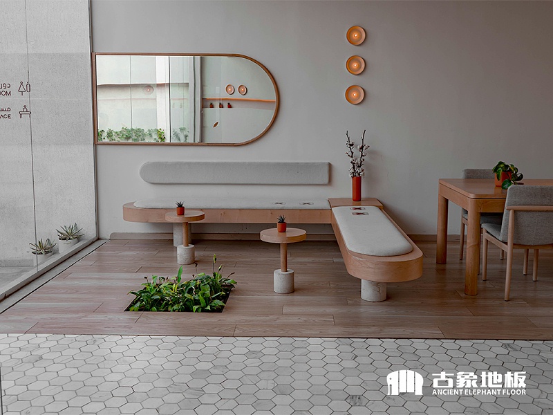 强化地板和木纹砖对比