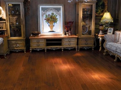 新安装的木地板不小心被淹了怎么补救